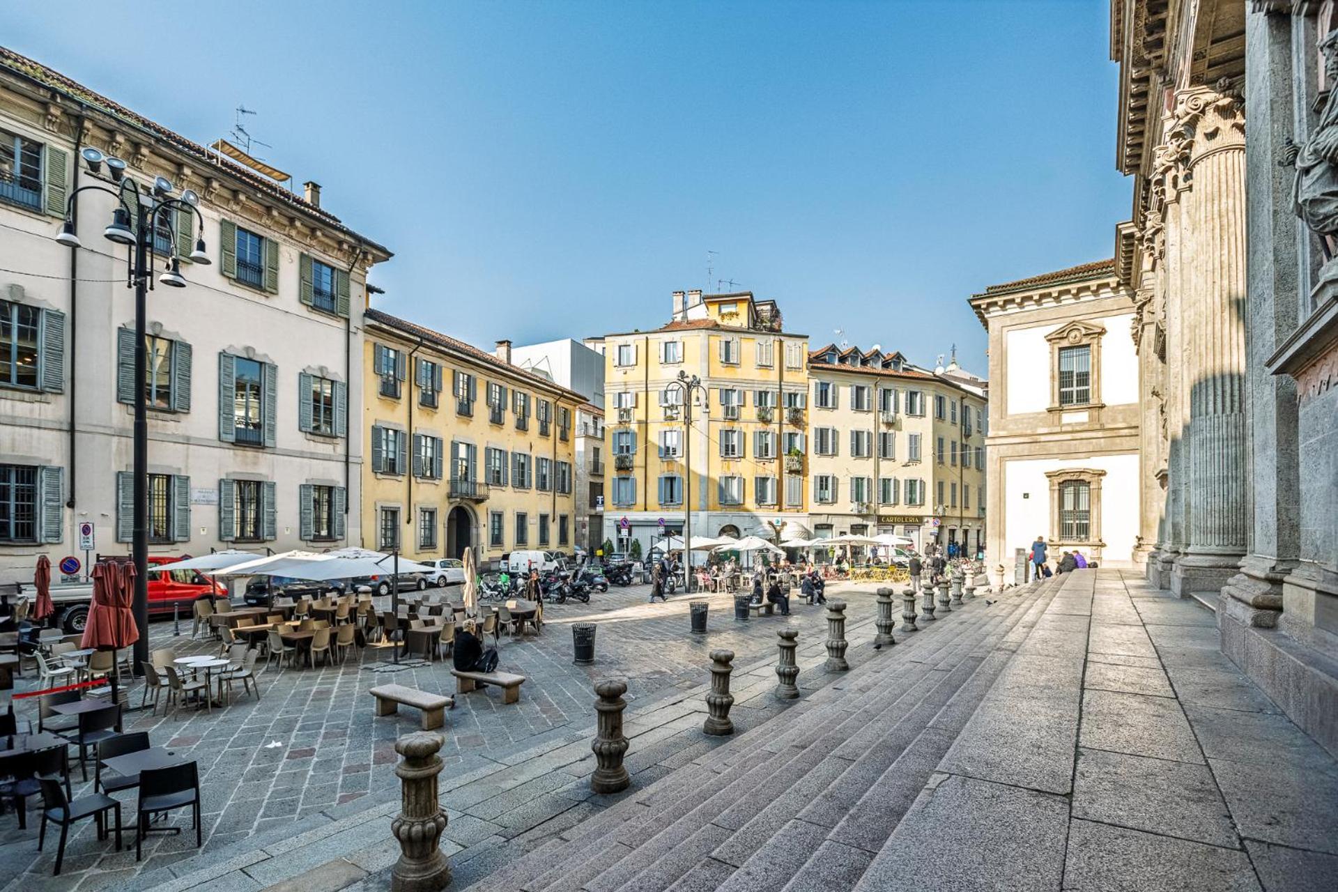 Elegant 2 Bedrooms Apartments Near Duomo Milan Exterior photo