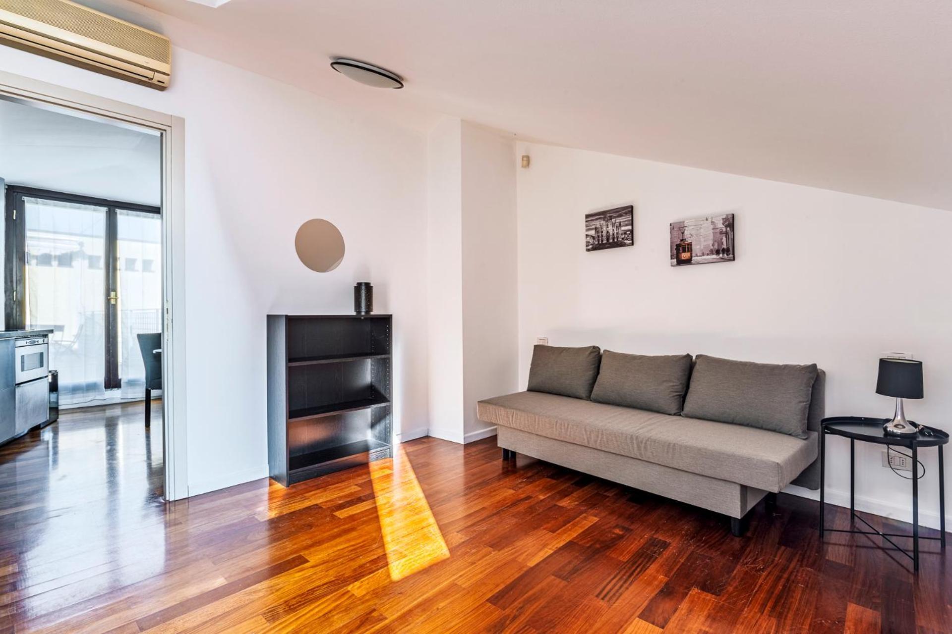 Elegant 2 Bedrooms Apartments Near Duomo Milan Exterior photo