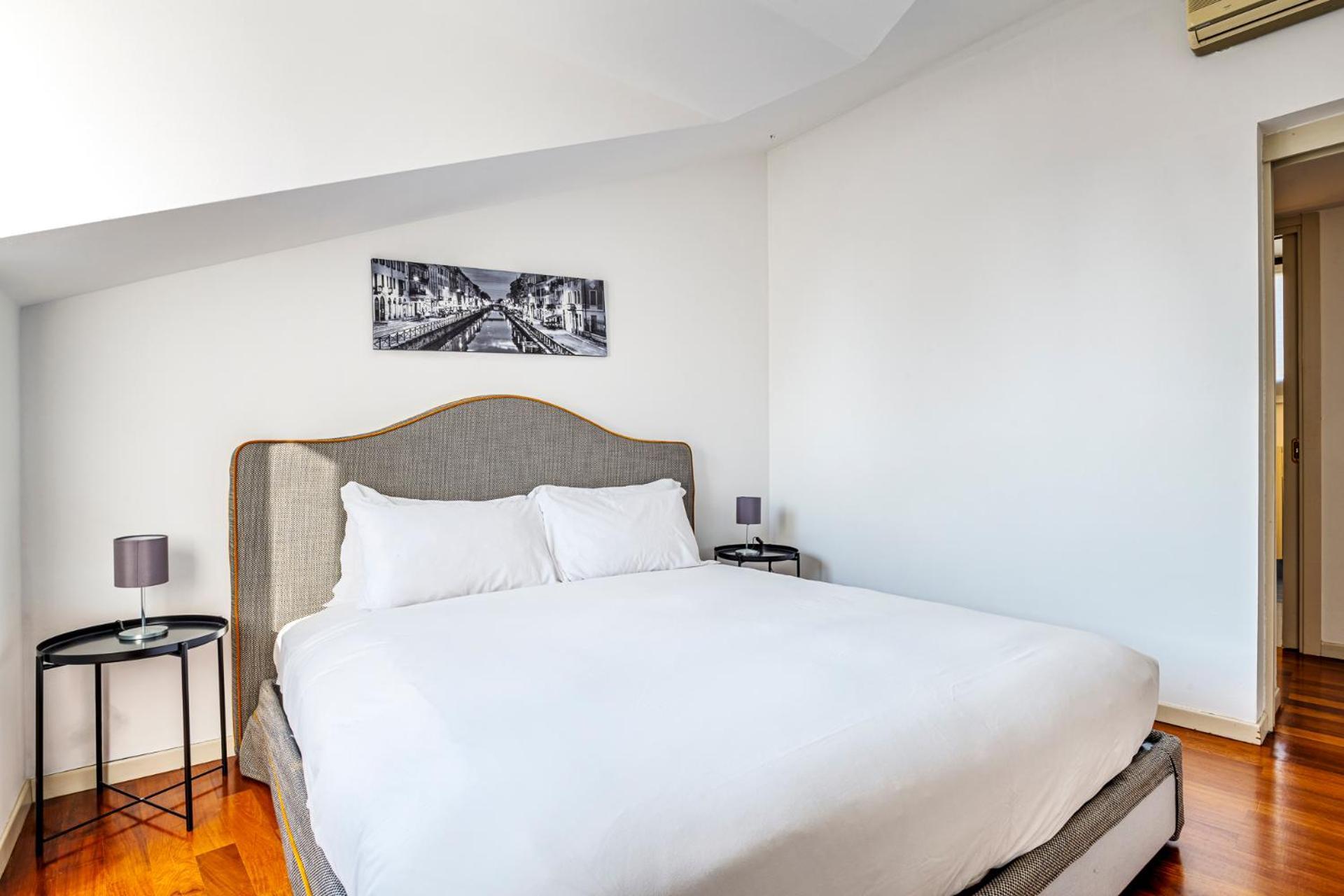 Elegant 2 Bedrooms Apartments Near Duomo Milan Exterior photo